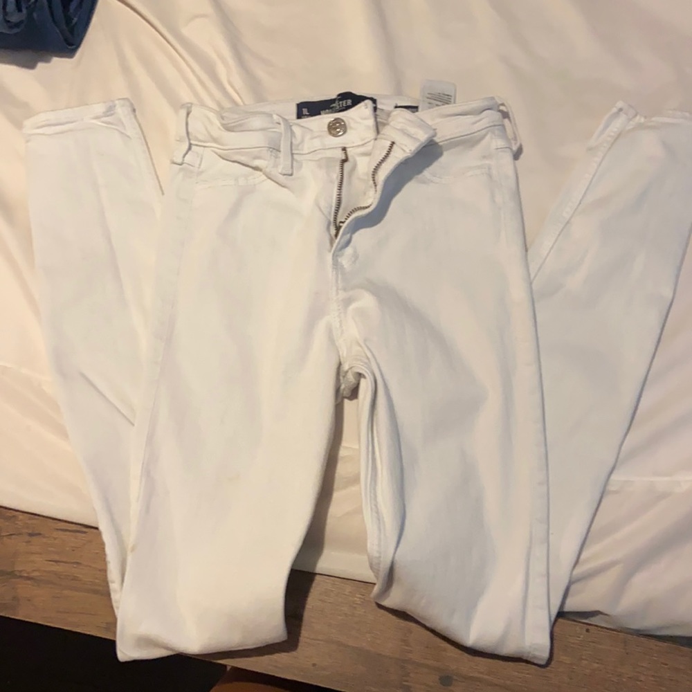 white hollister jeans